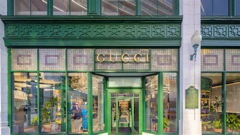 Gucci downtown Chicago